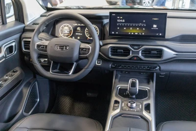 Автомобиль Geely Okavango, 1.5 л, передний привод, Робот, бензин в наличии в Краснодаре