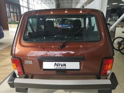 Автомобиль LADA Niva Legend 3D, 1.7 л, полный привод, МКПП, бензин в наличии в Екатеринбургe