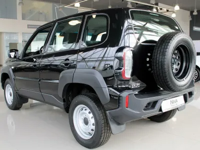 Автомобиль LADA Niva Travel, 1.7 л, полный привод, МКПП, бензин в наличии в Новосибирске