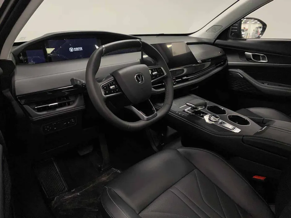 Автомобиль Changan UNI-K, 2 л, передний привод, АКПП, бензин в наличии в Самаре