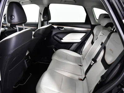 Автомобиль Haval Jolion, 1.5 л, передний привод, Робот, бензин в наличии в Омске