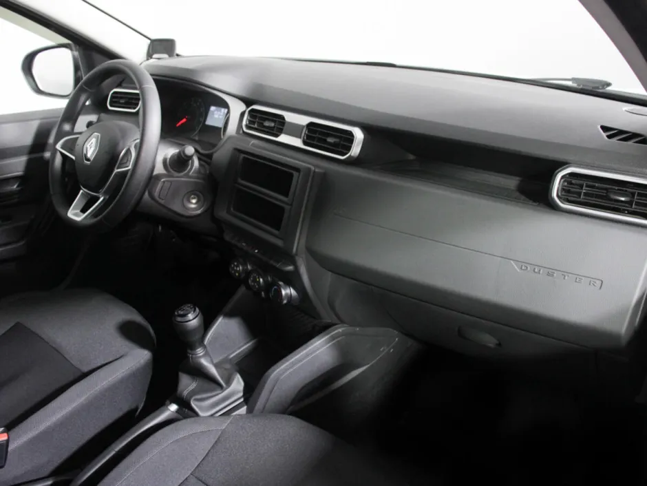 Автомобиль Renault Duster, 1.6 л, передний привод, МКПП, бензин в наличии в Самаре