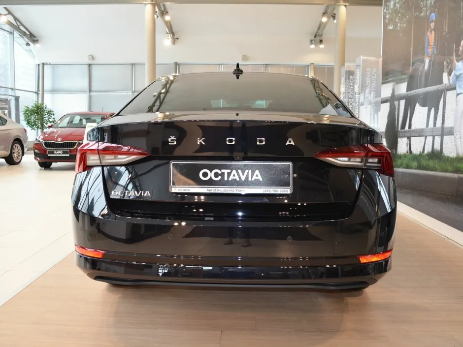 Автомобиль Skoda Octavia, 1.4 л, передний привод, АКПП, бензин в наличии в Санкт-Петербург