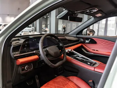 Автомобиль EXEED RX, 2 л, полный привод, Робот, бензин в наличии в Екатеринбургe