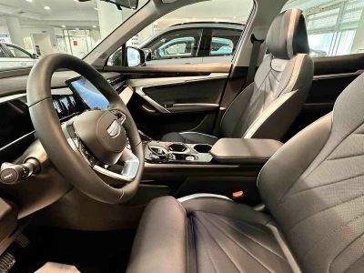 Автомобиль Geely Atlas, 2 л, передний привод, Робот, бензин в наличии в Краснодаре