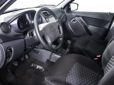 Автомобиль LADA Granta Лифтбек, 1.6 л, передний привод, МКПП, бензин в наличии в Новосибирск