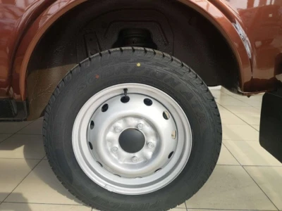 Автомобиль LADA Niva Legend 3D, 1.7 л, полный привод, МКПП, бензин в наличии в Екатеринбургe