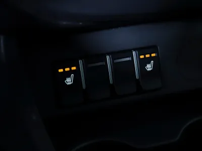 Автомобиль LADA Largus 5 мест, 1.6 л, передний привод, МКПП, бензин в наличии в Новосибирск