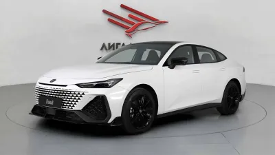 Автомобиль Changan UNI-V, 1.5 л, передний привод, Робот, бензин в наличии в Нижнем Новгороде