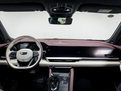 Автомобиль Geely Monjaro, 2 л, полный привод, АКПП, бензин в наличии в Новосибирск