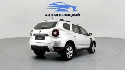 Автомобиль Renault Duster, 2 л, полный привод, МКПП, бензин в наличии в Новосибирск
