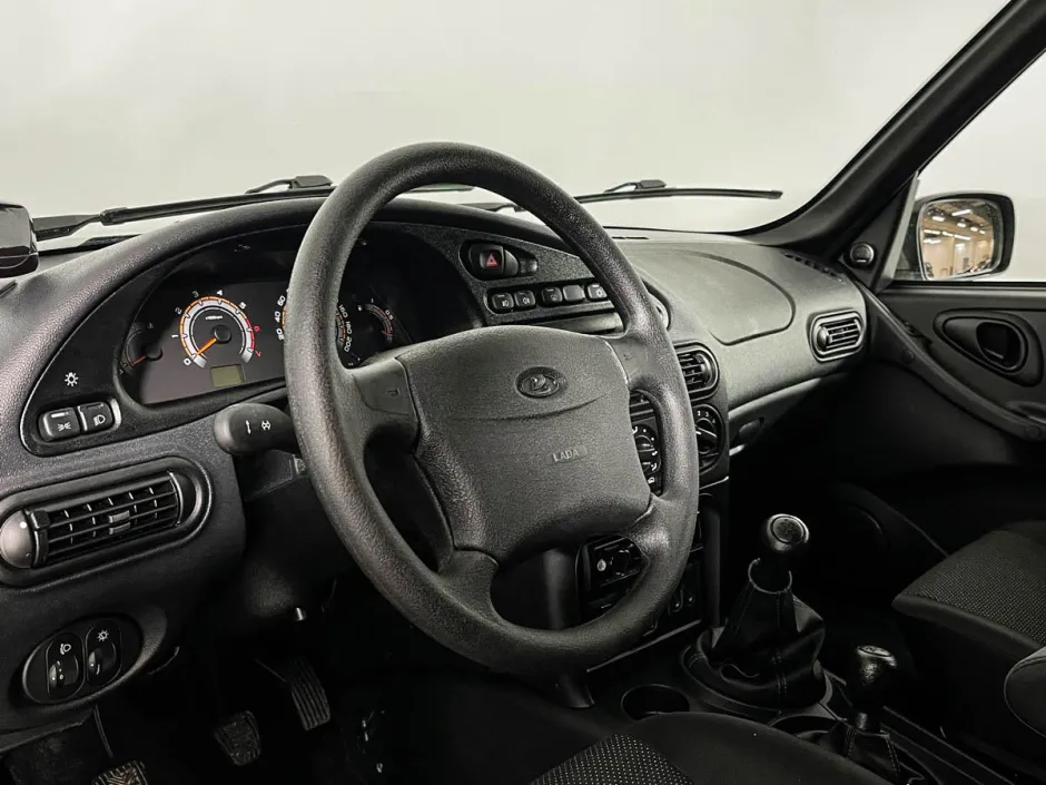 Автомобиль LADA Niva Travel, 1.7 л, полный привод, МКПП, бензин в наличии в Самаре