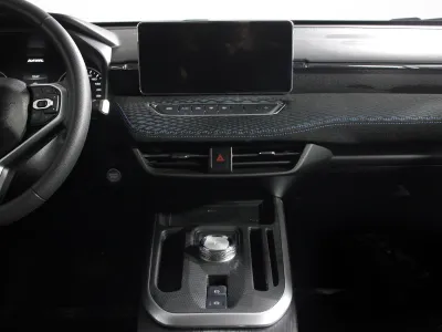 Автомобиль Haval Jolion, 1.5 л, передний привод, Робот, бензин в наличии в Новосибирск