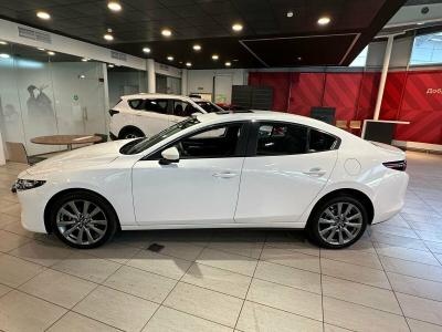 Автомобиль Mazda 3, 2 л, передний привод, АКПП, бензин в наличии в Краснодаре