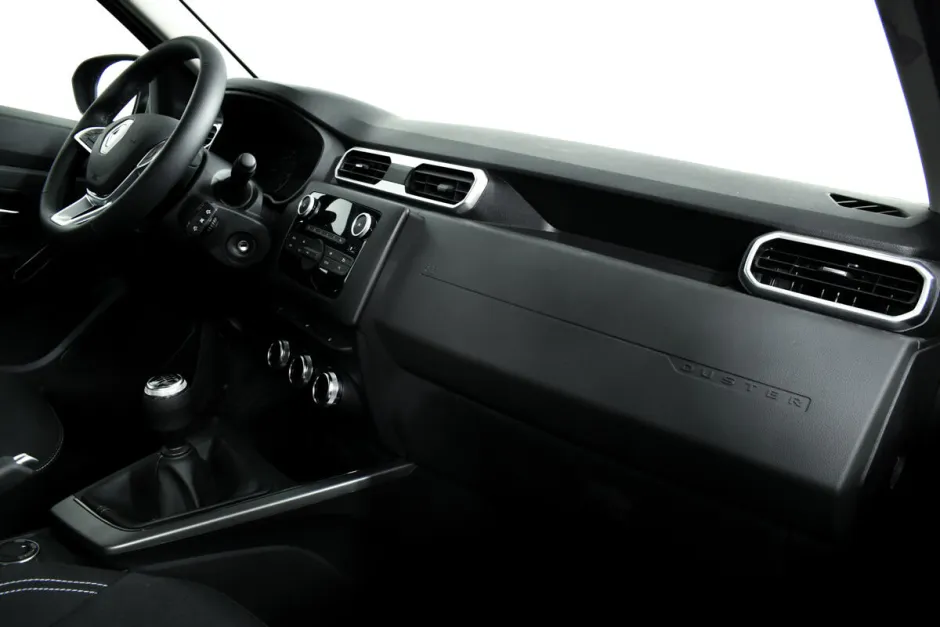 Автомобиль Renault Duster, 1.6 л, полный привод, МКПП, бензин в наличии в Самаре