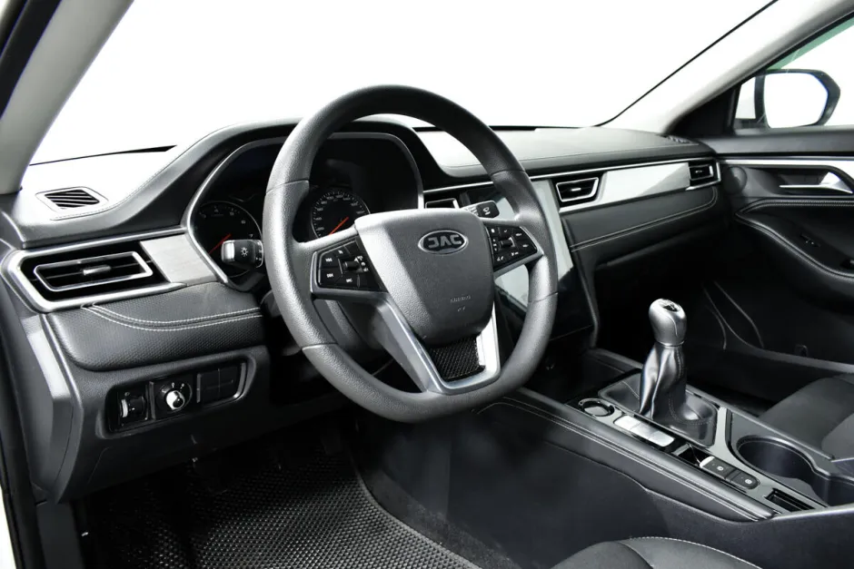 Автомобиль JAC J7, 1.5 л, передний привод, Вариатор, бензин в наличии в Самаре