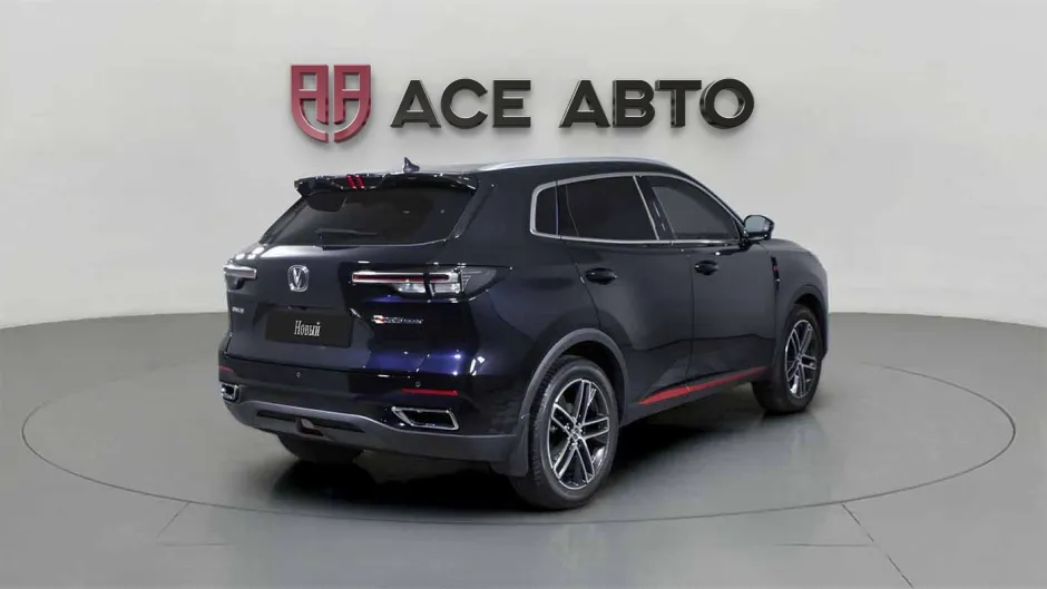 Автомобиль Changan UNI-S, 1.5 л, передний привод, Робот, бензин в наличии в Самаре