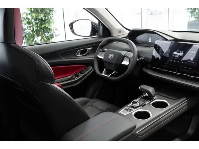 Автомобиль Changan UNI-S, 1.5 л, передний привод, Робот, бензин в наличии в Краснодаре