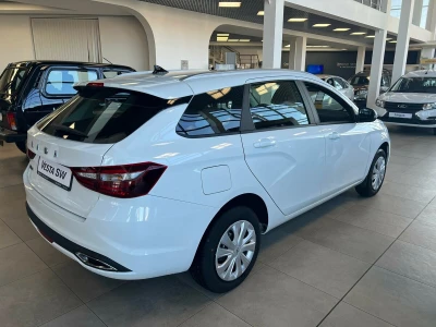 Автомобиль LADA Vesta SW, 1.6 л, передний привод, МКПП, бензин в наличии в Екатеринбург