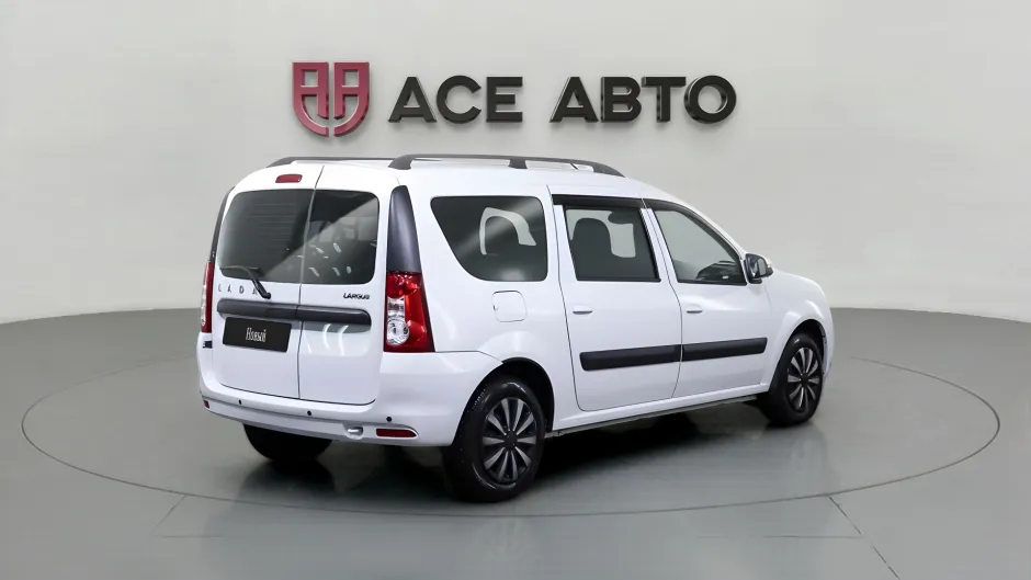 Автомобиль LADA Largus 7 мест, 1.6 л, передний привод, МКПП, бензин в наличии в Самаре
