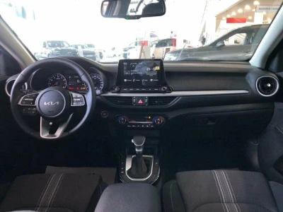 Автомобиль Kia Cerato, 2 л, передний привод, АКПП, бензин в наличии в Краснодаре