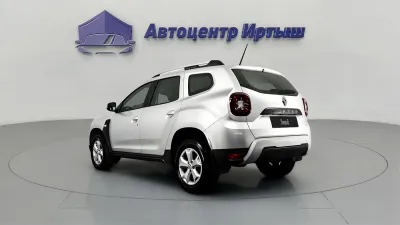 Автомобиль Renault Duster, 2 л, полный привод, МКПП, бензин в наличии в Омске