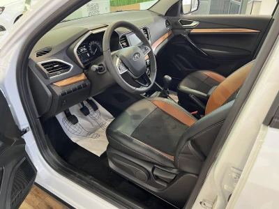 Автомобиль LADA Vesta Cross, 1.6 л, передний привод, МКПП, бензин в наличии в Новосибирске