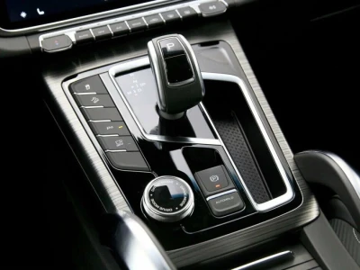 Автомобиль Geely Atlas Pro, 1.5 л, полный привод, Робот, бензин в наличии в Тюмени