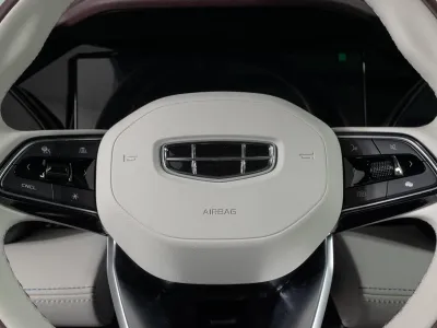 Автомобиль Geely Monjaro, 2 л, полный привод, АКПП, бензин в наличии в Новосибирск