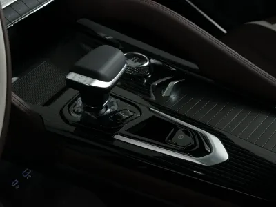 Автомобиль Geely Monjaro, 2 л, полный привод, АКПП, бензин в наличии в Новосибирск