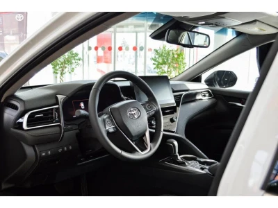 Автомобиль Toyota Camry, 2.5 л, передний привод, АКПП, бензин в наличии в Тюмени