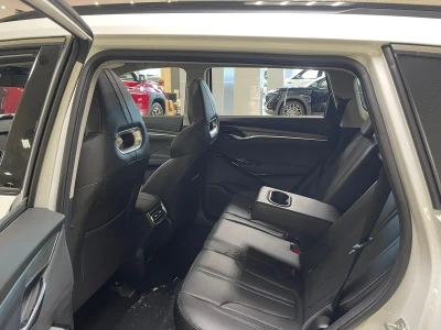 Автомобиль Changan CS75 Plus, 1.5 л, передний привод, АКПП, бензин в наличии в Краснодаре