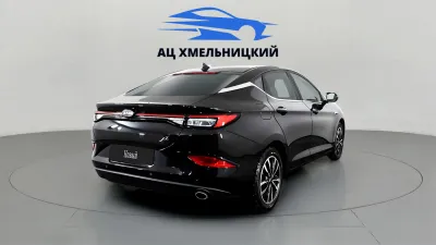 Автомобиль JAC J7, 1.5 л, передний привод, Вариатор, бензин в наличии в Новосибирск