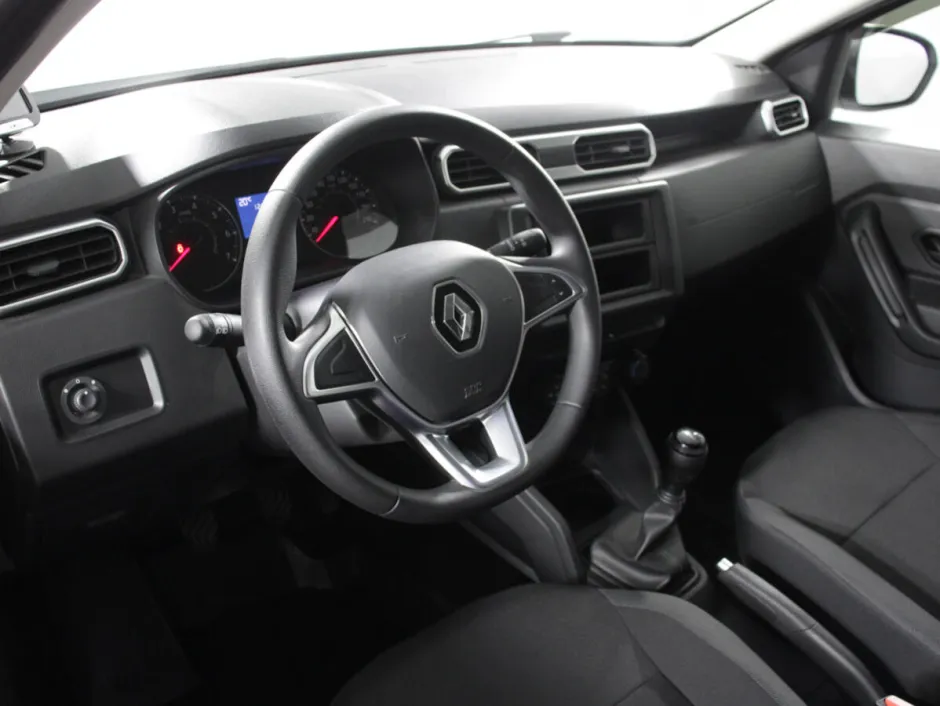 Автомобиль Renault Duster, 1.6 л, передний привод, МКПП, бензин в наличии в Самаре