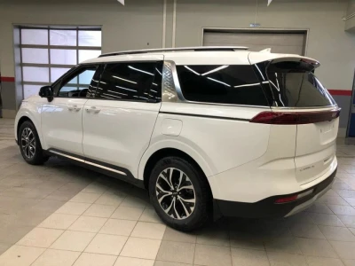 Автомобиль Kia Carnival, 2.2 л, передний привод, АКПП, дизель в наличии в Краснодаре