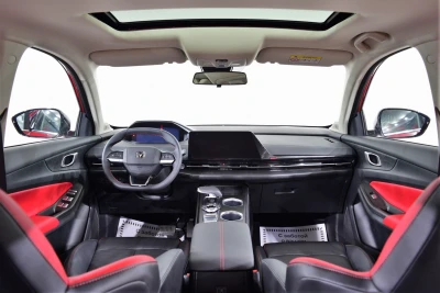 Автомобиль Changan UNI-S, 1.5 л, передний привод, Робот, бензин в наличии в Краснодаре