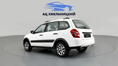 Автомобиль LADA Granta Cross, 1.6 л, передний привод, МКПП, бензин в наличии в Новосибирск