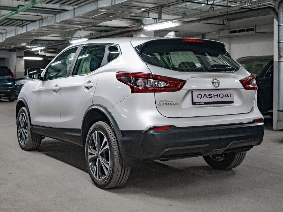 Автомобиль Nissan Qashqai, 1.2 л, передний привод, Вариатор, бензин в наличии в Санкт-Петербург