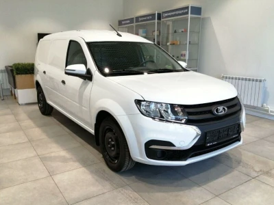 Автомобиль LADA Largus Cross 5 мест, 1.6 л, передний привод, МКПП, бензин в наличии в Новосибирске