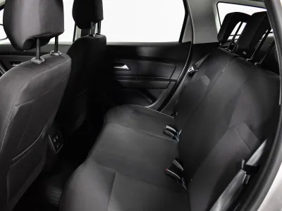 Автомобиль Renault Duster, 2 л, полный привод, МКПП, бензин в наличии в Новосибирск