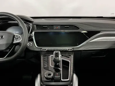 Автомобиль Geely Atlas Pro, 1.5 л, полный привод, Робот, бензин в наличии в Новосибирск