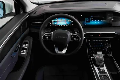 Автомобиль Jetour X90 Plus, 2 л, передний привод, Робот, бензин в наличии в Екатеринбург