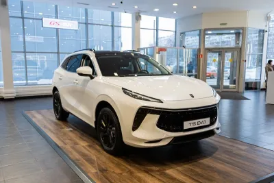 Автомобиль Forthing T5 EVO, 1.5 л, передний привод, Робот, бензин в наличии в Краснодаре