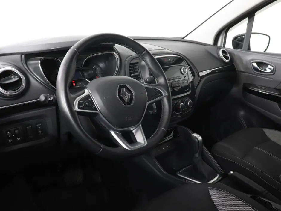 Автомобиль Renault Kaptur, 1.3 л, передний привод, Вариатор, бензин в наличии в Краснодаре