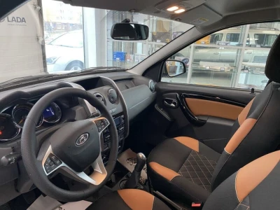 Автомобиль LADA Largus Cross 5 мест, 1.6 л, передний привод, МКПП, бензин в наличии в Новосибирске