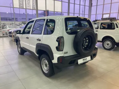 Автомобиль LADA Niva Travel, 1.7 л, полный привод, МКПП, бензин в наличии в Новосибирске