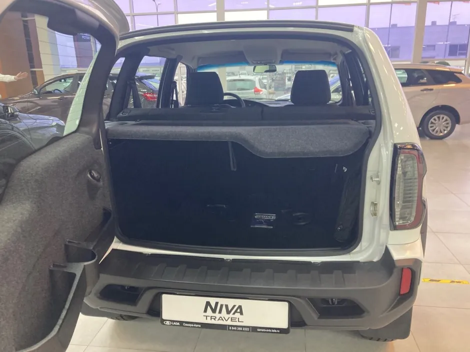 Автомобиль LADA Niva Travel, 1.7 л, полный привод, МКПП, бензин в наличии в Санкт-Петербург