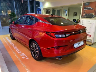 Автомобиль JAC J7, 1.5 л, передний привод, Вариатор, бензин в наличии в Екатеринбургe