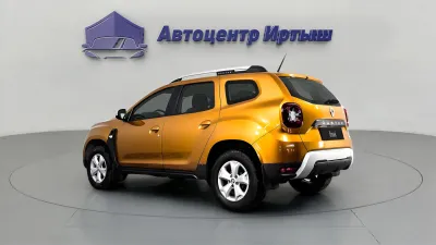 Автомобиль Renault Duster, 1.6 л, полный привод, МКПП, бензин в наличии в Омске