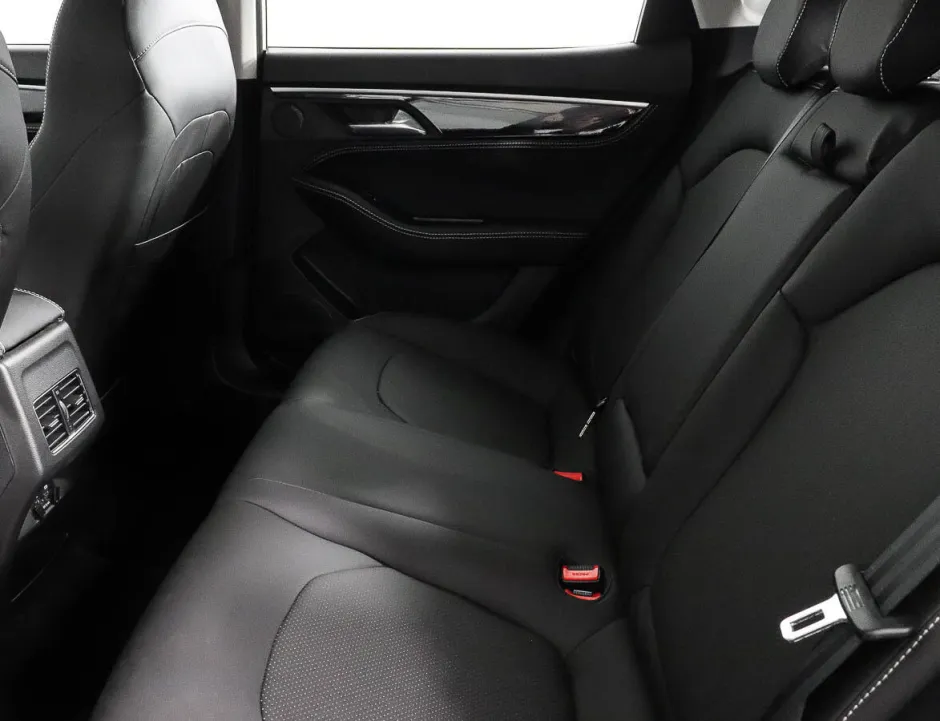 Автомобиль JAC J7, 1.5 л, передний привод, Вариатор, бензин в наличии в Самаре